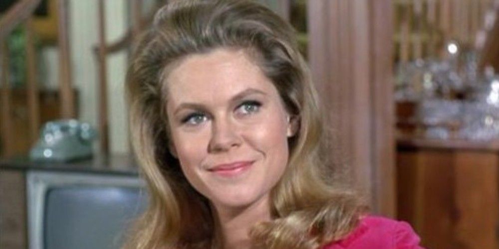 Samantha Stephens smiling on Bewitched.