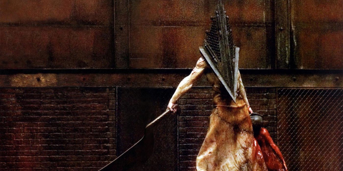 Pyramid Head holds a long knife in Silent Hill