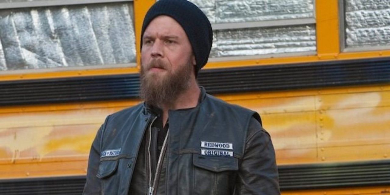 Opie standing in front of bus in Sons of Anarchy