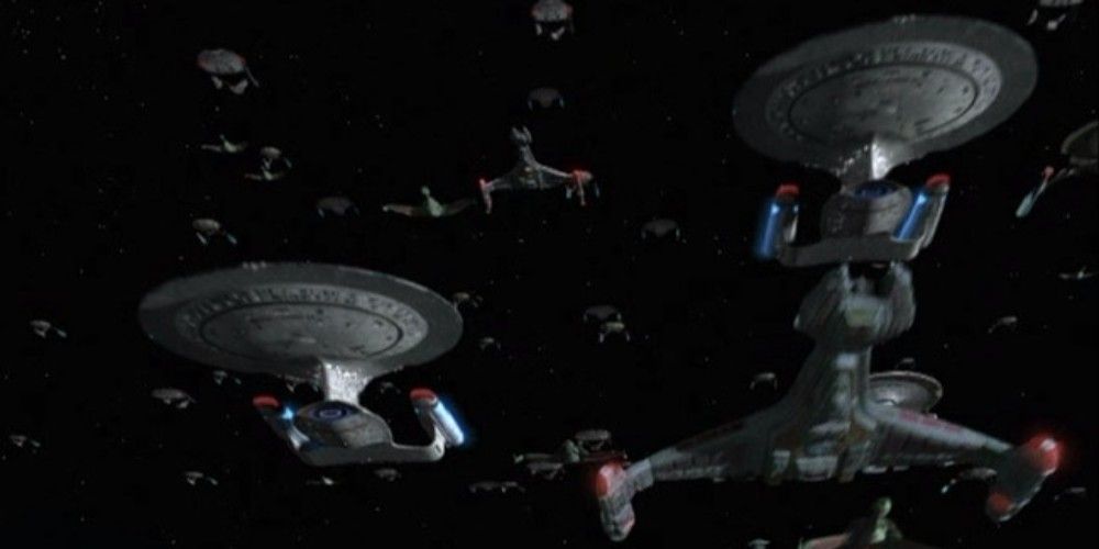 STPL-95 Star Trek Next Gen Starship Series Plate Unexpected Confrontation 