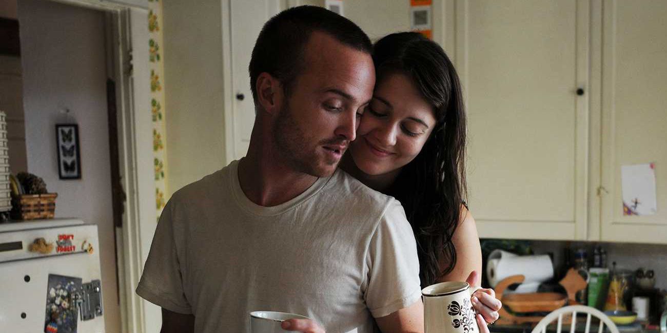 Aaron Paul and Mary Elizabeth Winstead in Smashed