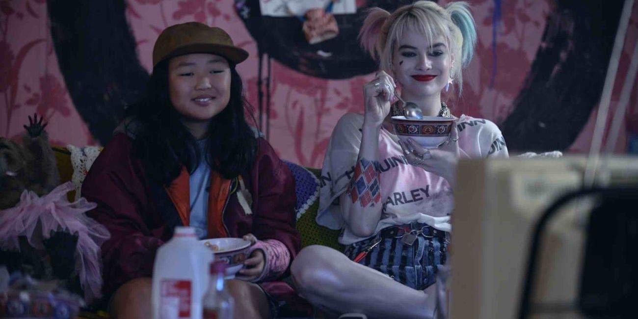Cassandra Cain and Harley Quinn eating