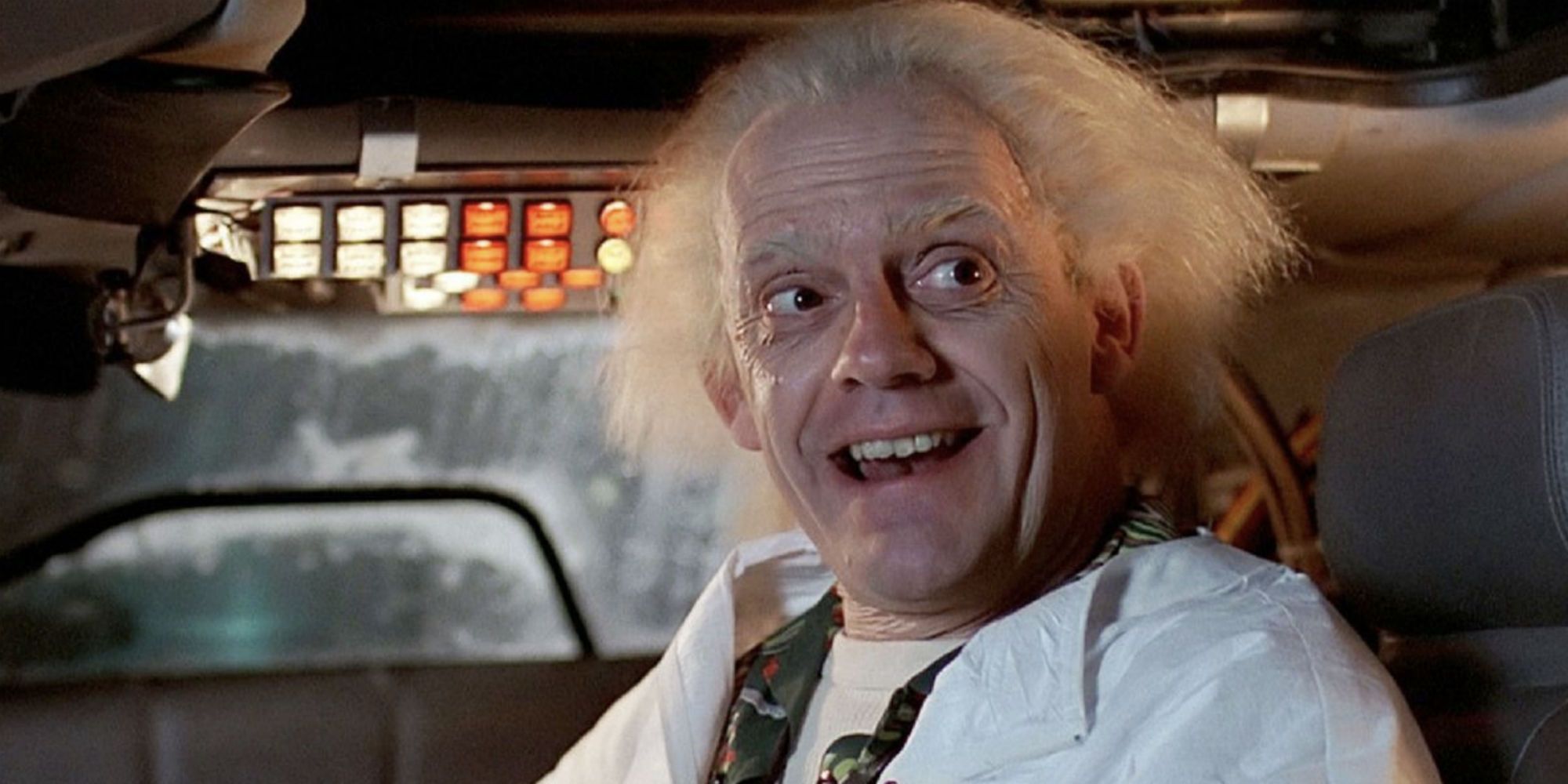 Christopher Lloyd como Doc Brown em De Volta para o Futuro