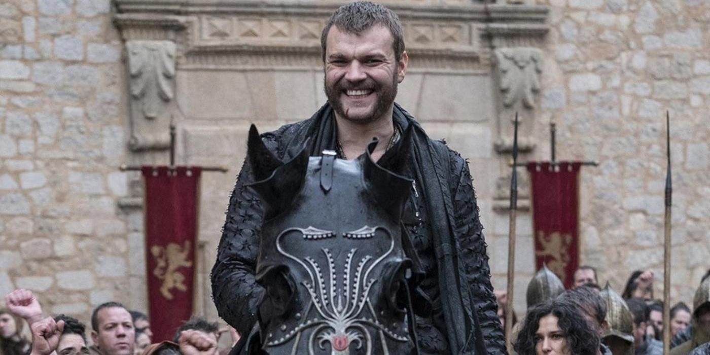 Euron Greyjoy smiling in GOT.