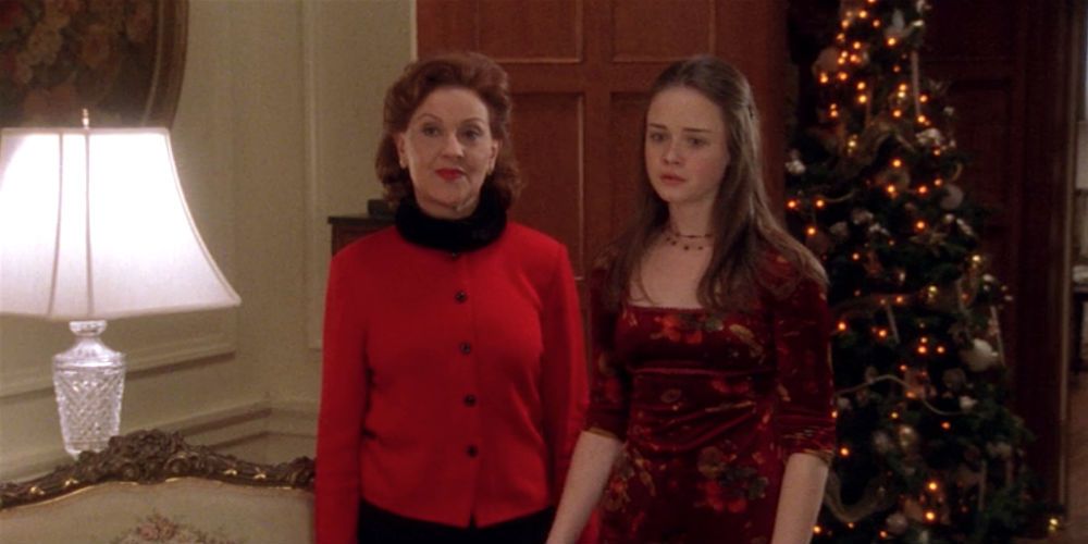 Emily and Rory dressed up on Gilmore Girls