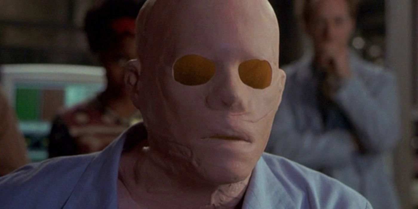 Hollow Man: What 2000’s Invisible Man Remake Got So Wrong