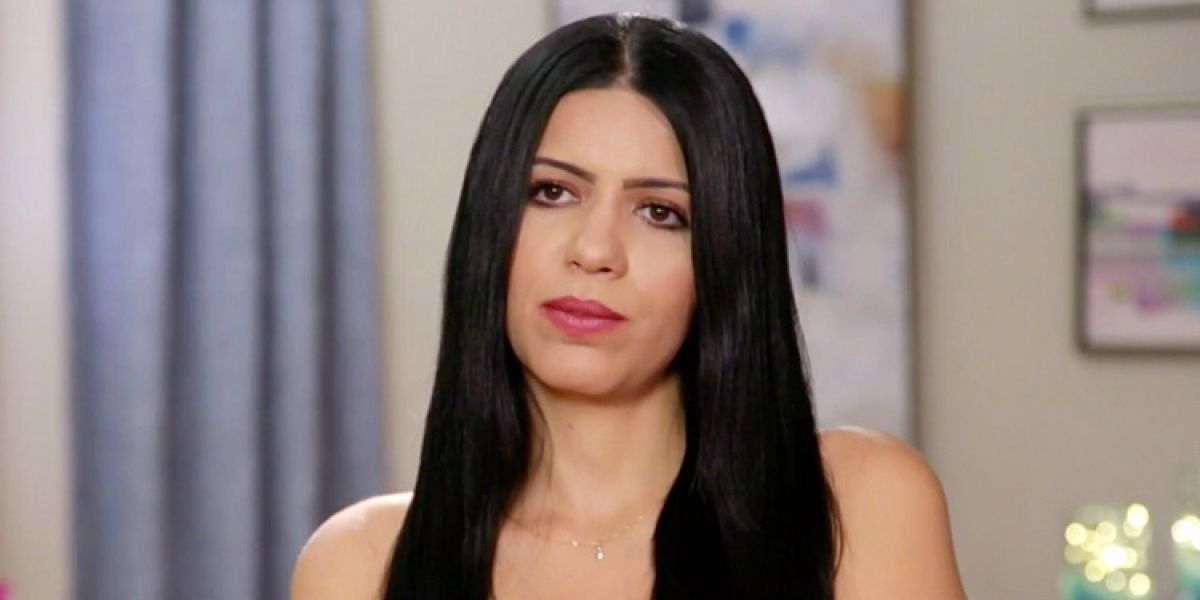 Larissa Smirk Cropped