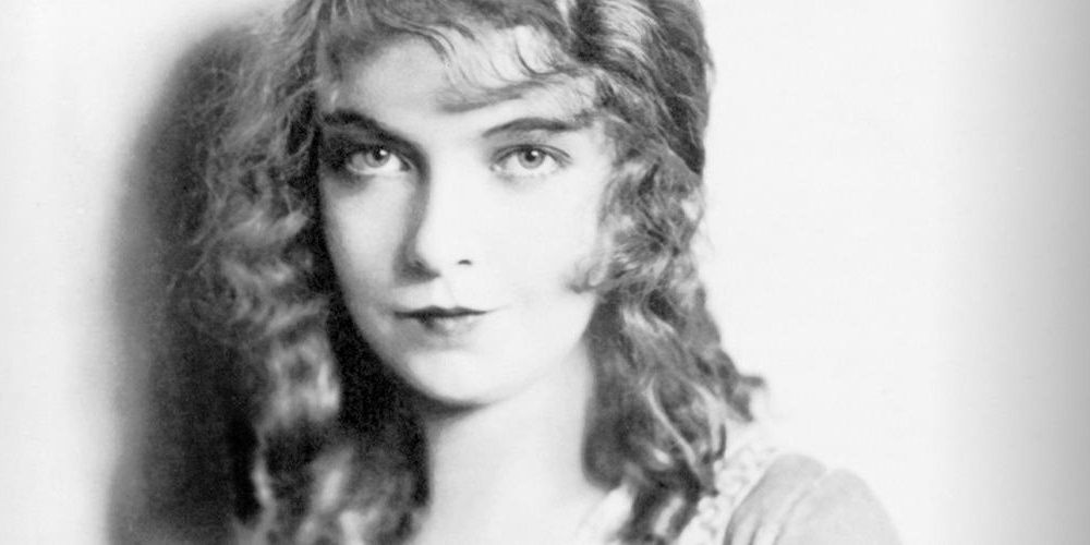 10 Hollywood Stars Who Lived To Be A Ridiculously Old Age