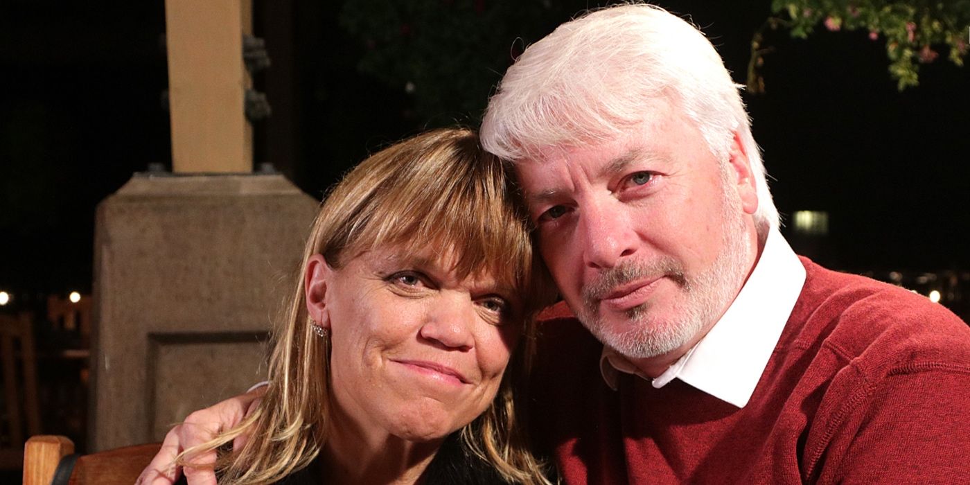 Amy Roloff and Chris Marek From Little People, Big World  posing close together