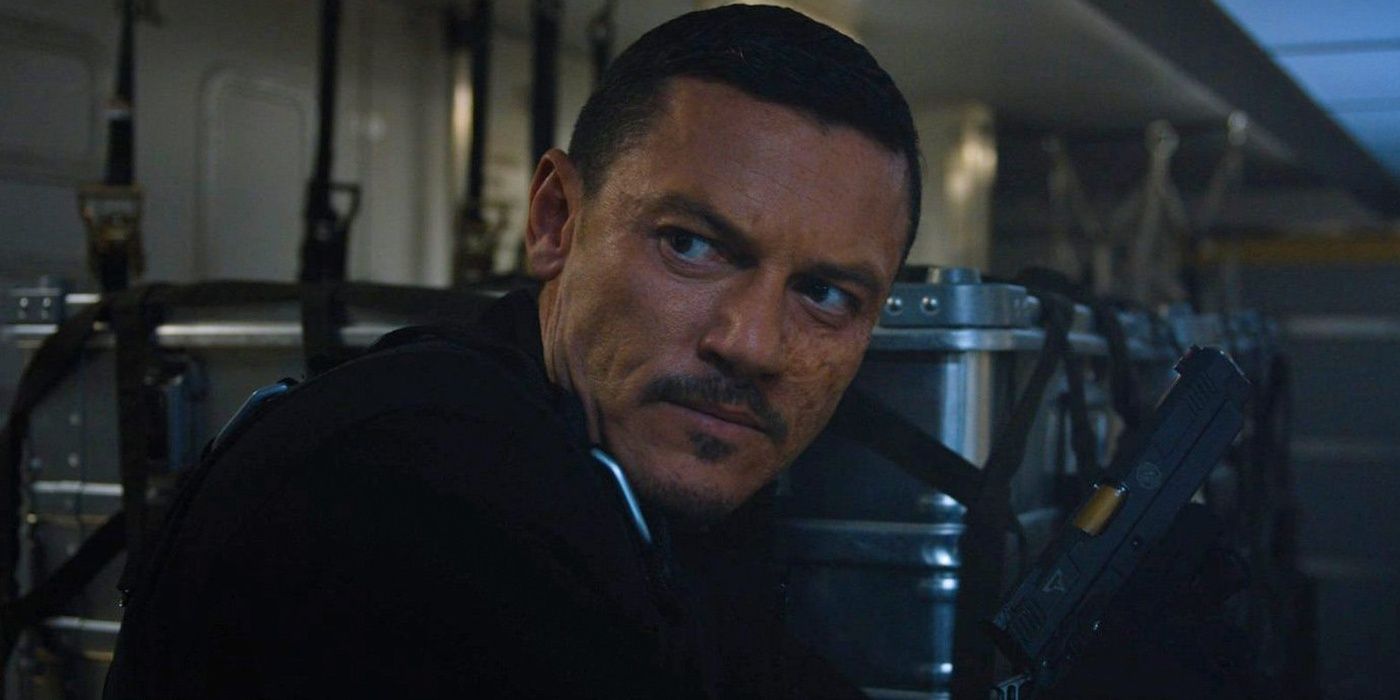 Luke-Evans-as-Owen-Shaw-in-The-Fate-of-the-Furious Cropped