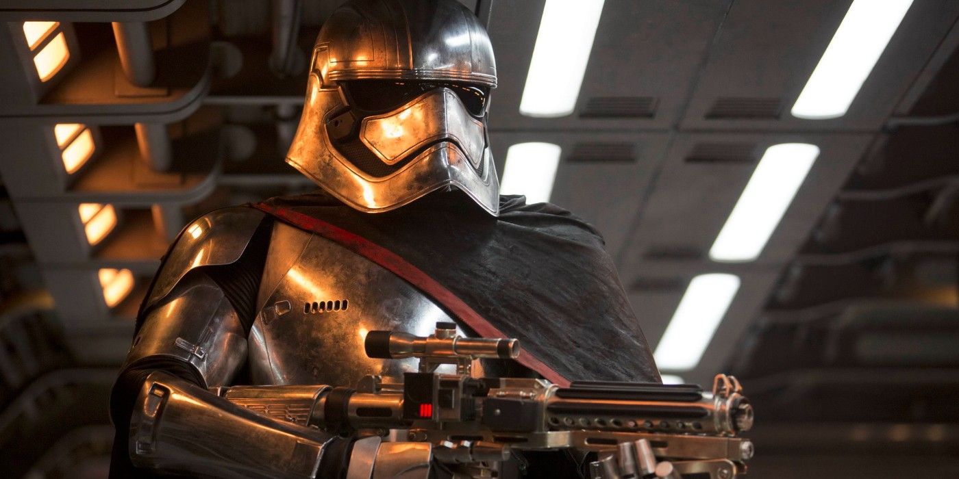 Captain Phasma climbs off her ship in Star Wars