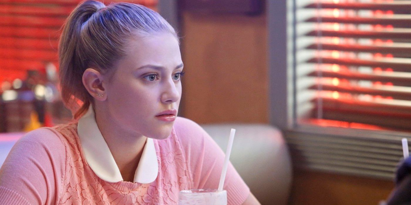 Betty looks stress in Pops in Riverdale
