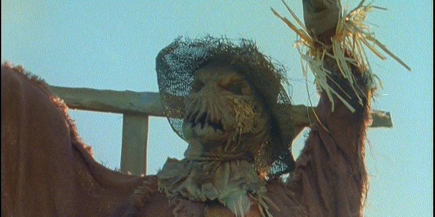 A scarecrow walks at midnight in Goosebumps