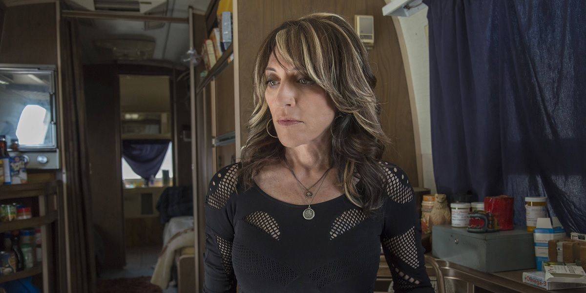 Gemma returns back home after going into hiding in Sons Of Anarchy