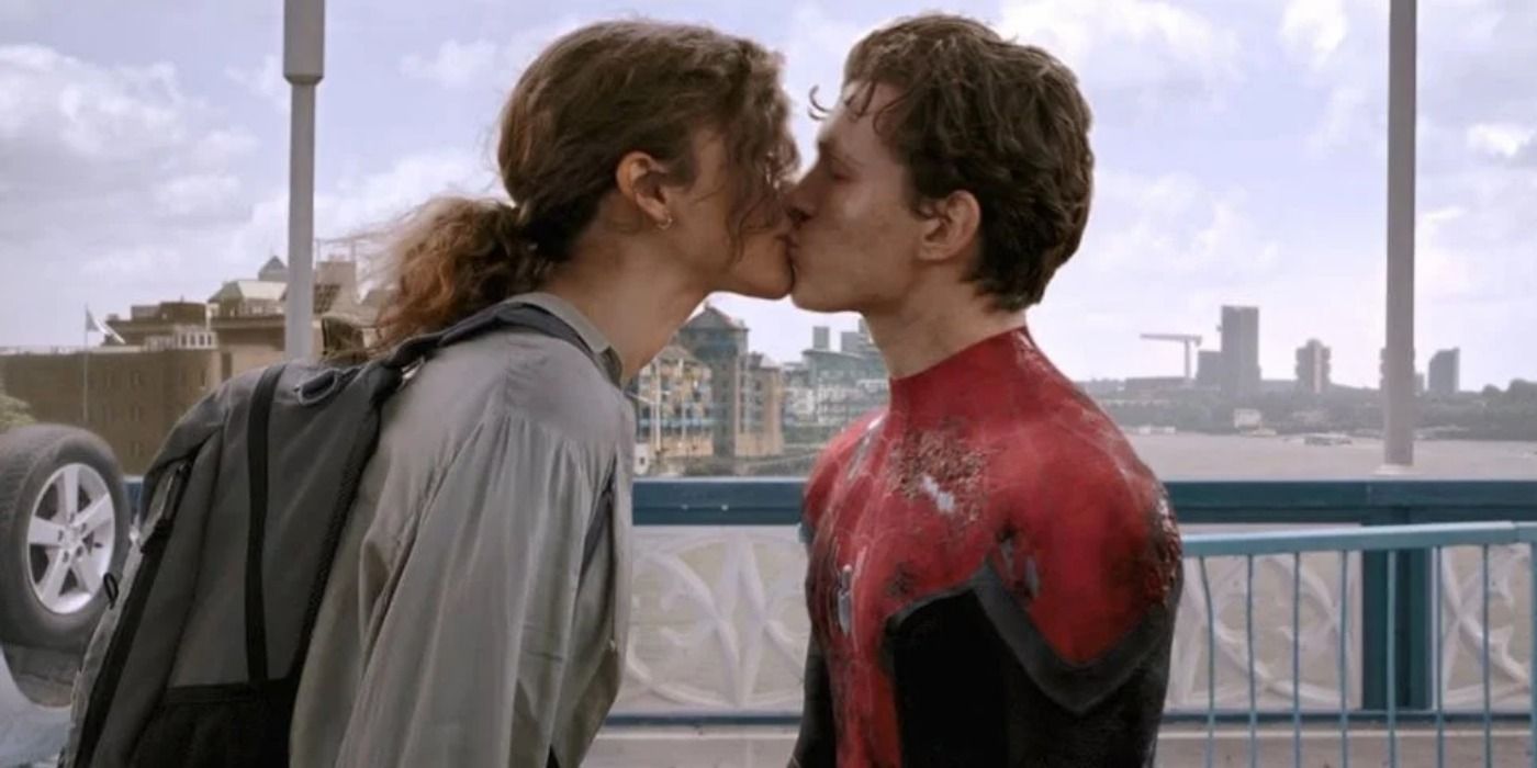 Spider-Man kissing MJ.