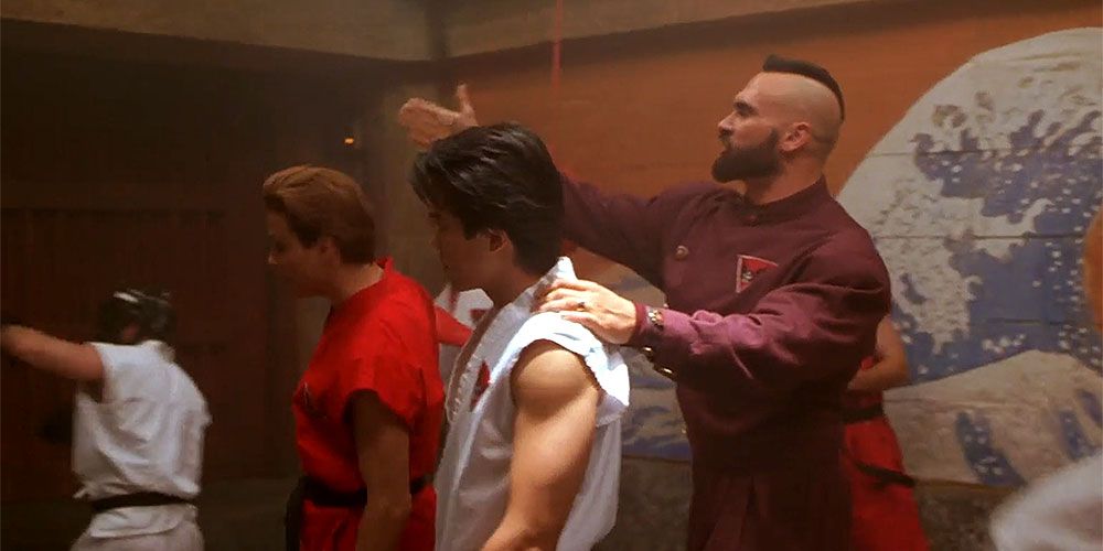 5 Reasons Why Street Fighter (1994) Is The Best Video Game Movie Of The 90s (& 5 Why Its Mortal Kombat)