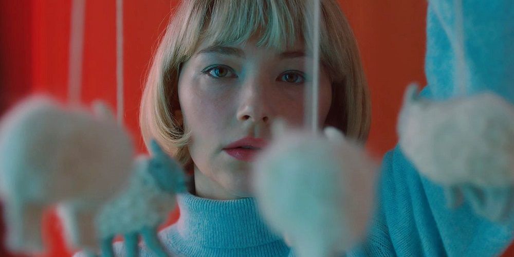 Haley Bennett in Swallow