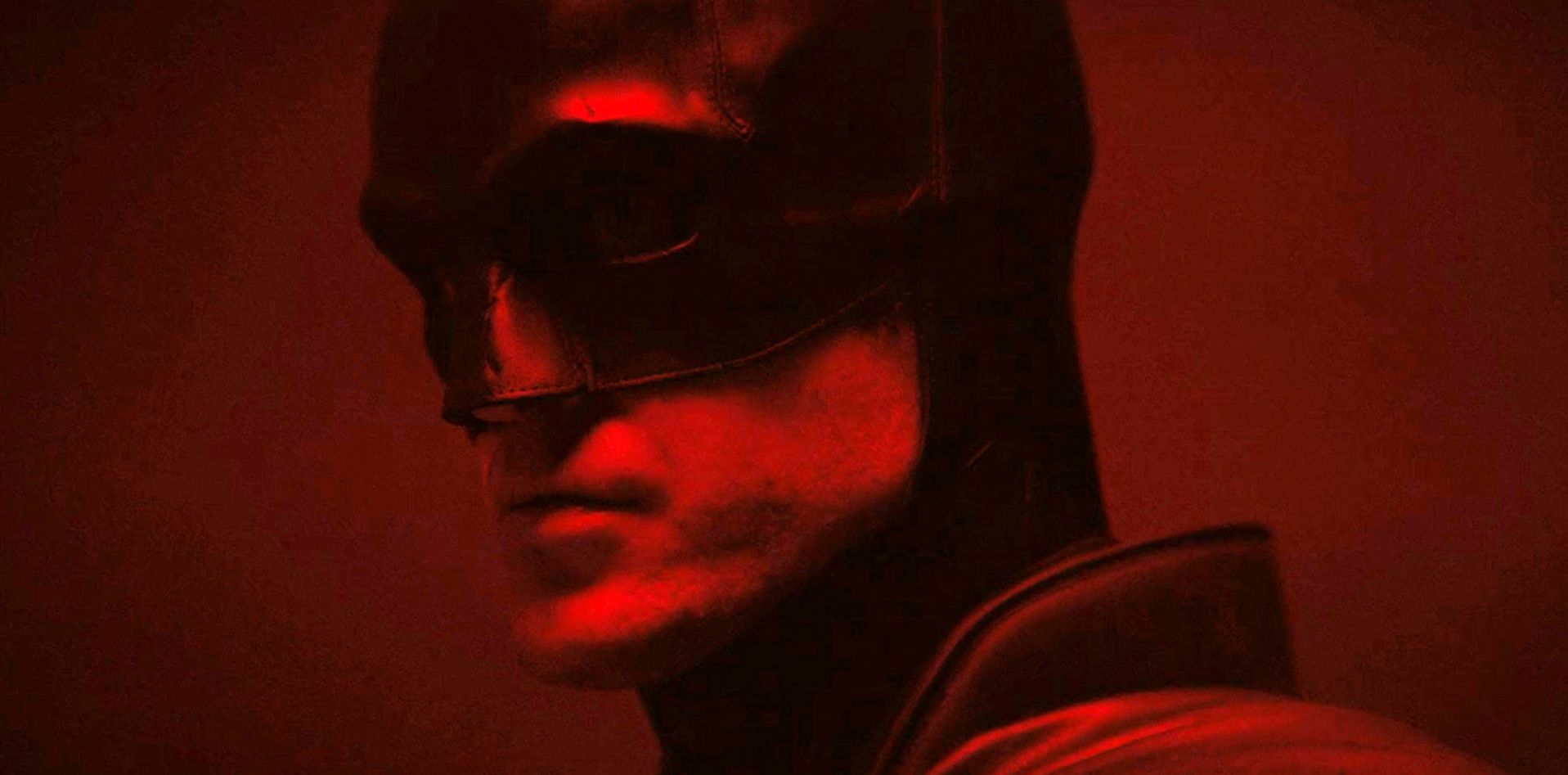 Robert Pattinson in the Batman cowl