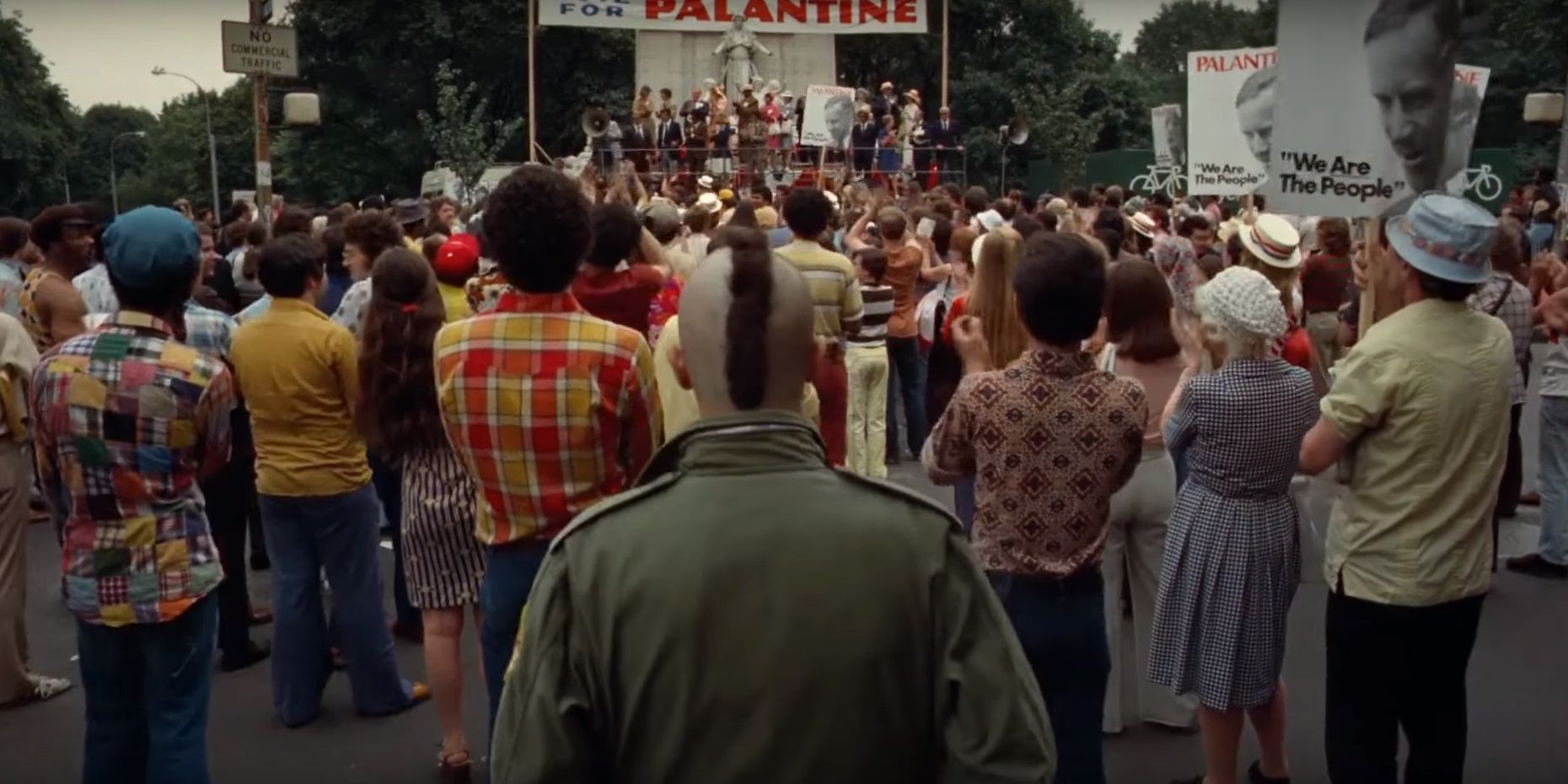 Travis at a political rally in Taxi Driver.