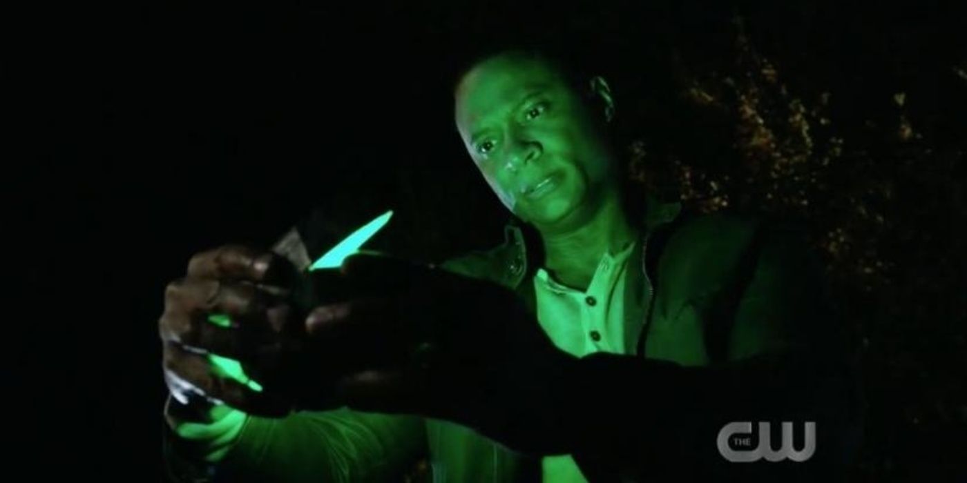 John Diggle finds a Green Lantern ring