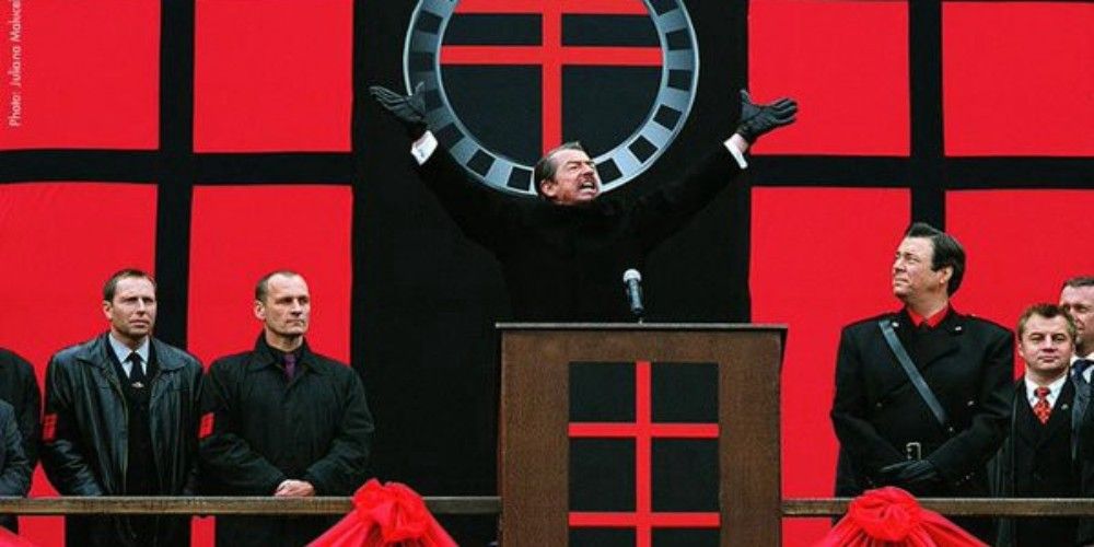 John Hurt leads an evil regime in V For Vendetta