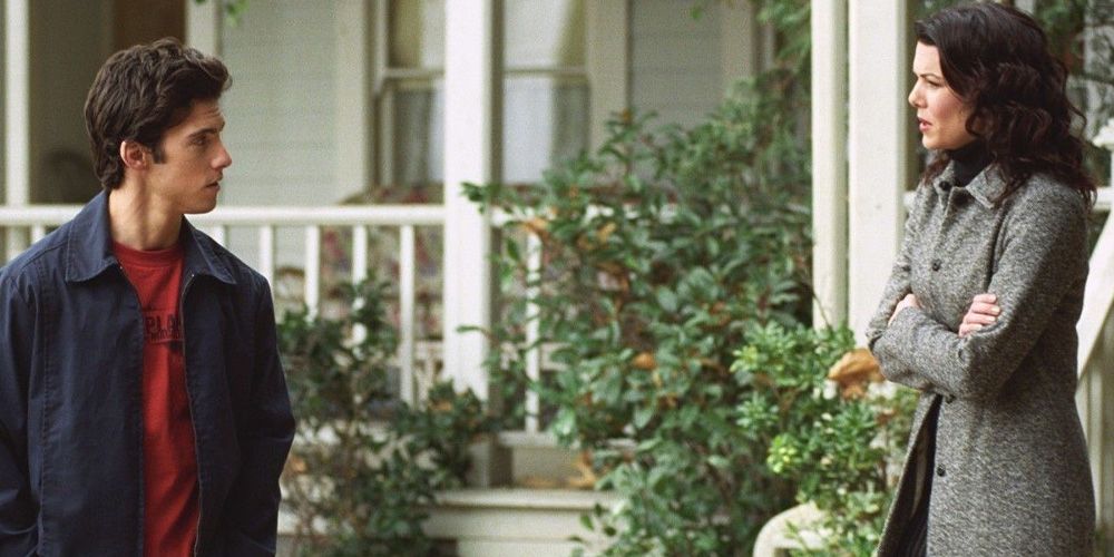 As Fall Begins “Gilmore Girls” Fans Binge the Series Again – The Green Pride