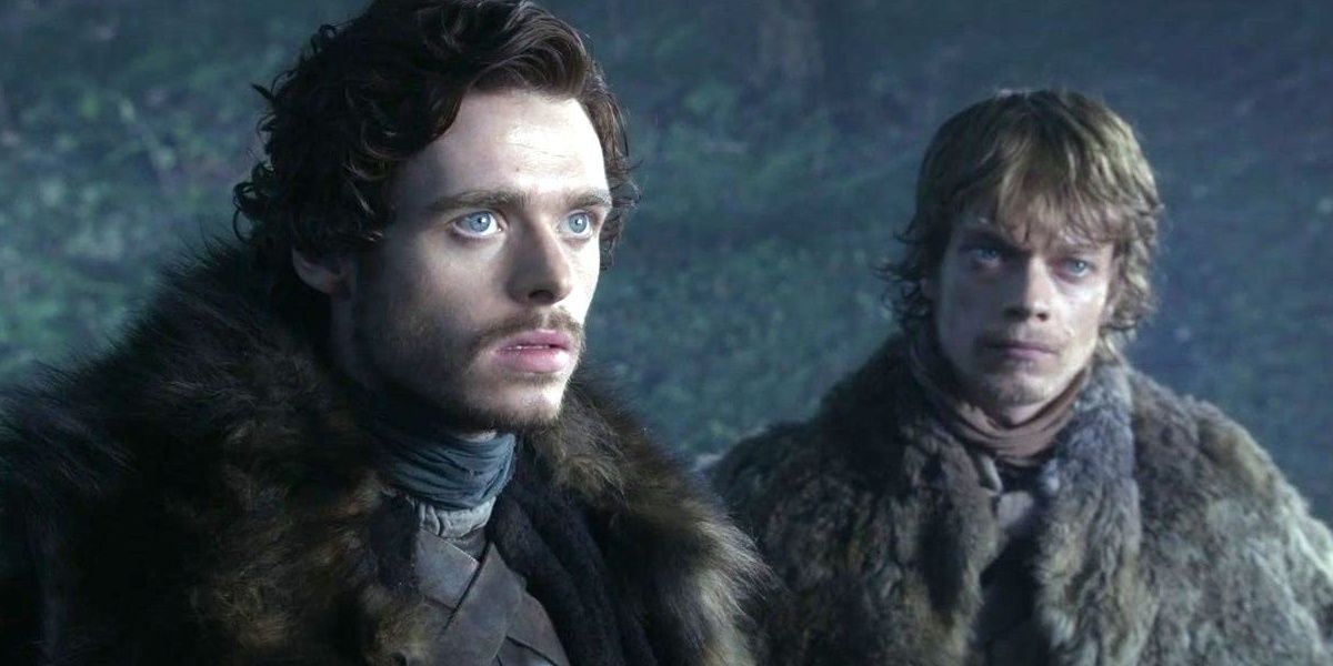 Robb and Theon standing together