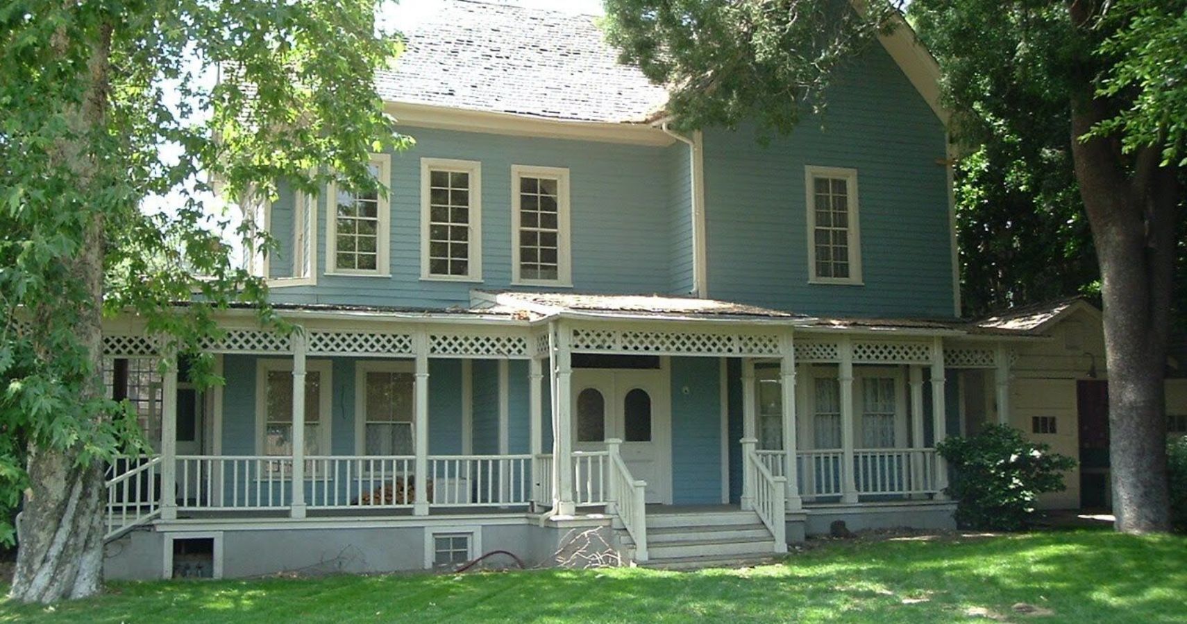 10 Things You Never Noticed About The Gilmore Girls House Wechoiceblogger 10-things-you-never-noticed-about-the-gilmore-girls-house-wechoiceblogger