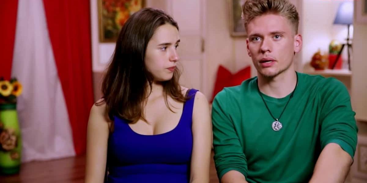 Steven e Olga da série TLC 90 Day Fiance conversando no confessionário