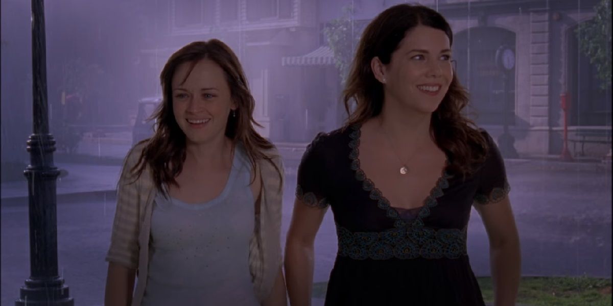Rory and Lorelai at Rory's Stars Hollow graduation party on Gilmore Girls
