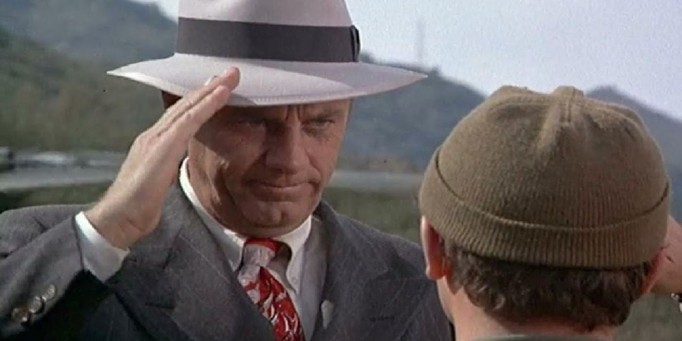 Colonel Henry Blake saluting Radar before he leaves in his final MASH episode