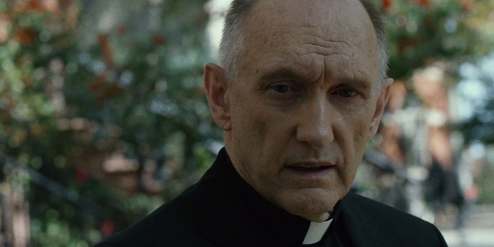 Father Lantom looking serious in Daredevil
