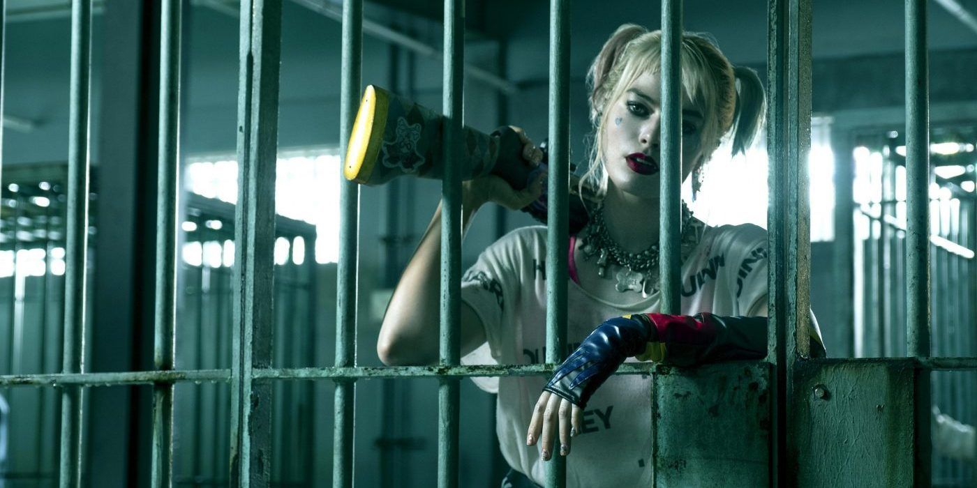 Harley infiltrates the police station in Birds of Prey
