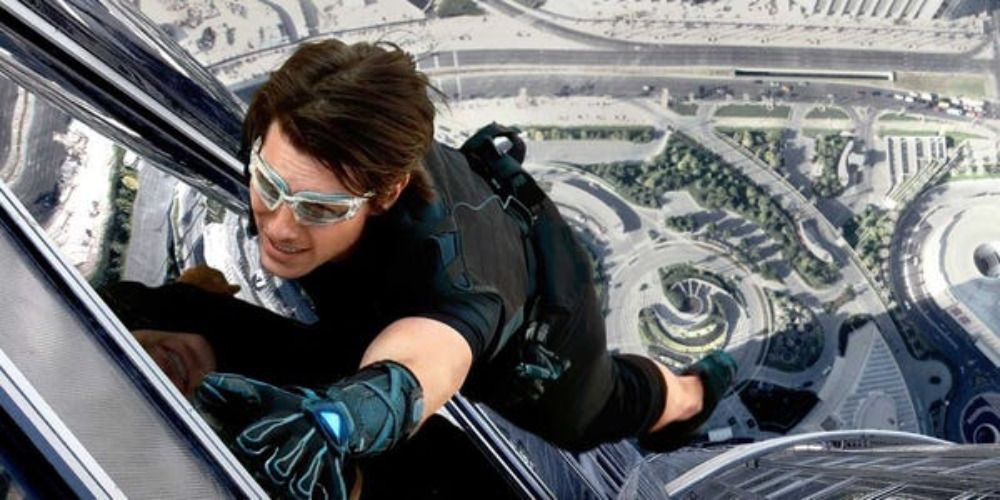 Tom Cruise's stunt in Mission Impossible - Ghost Protocol