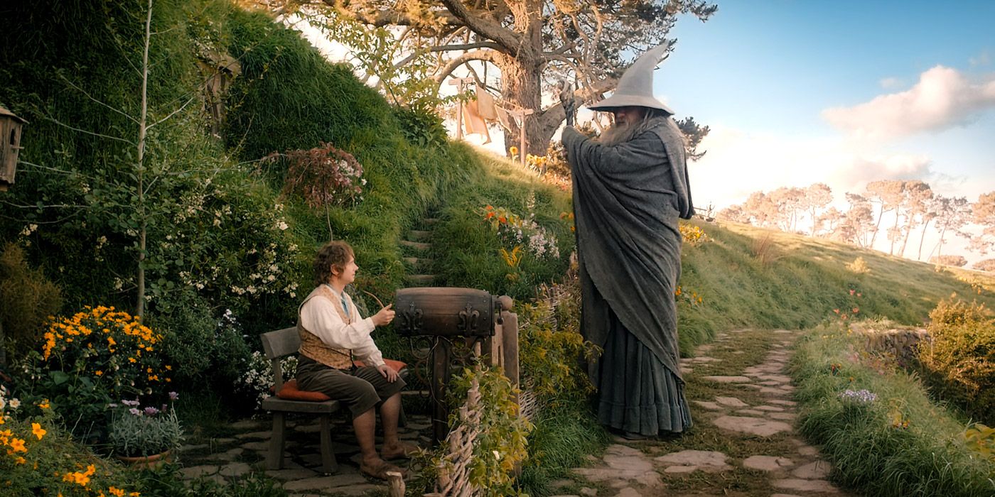 Gandalf cumprimenta Bilbo em O Hobbit