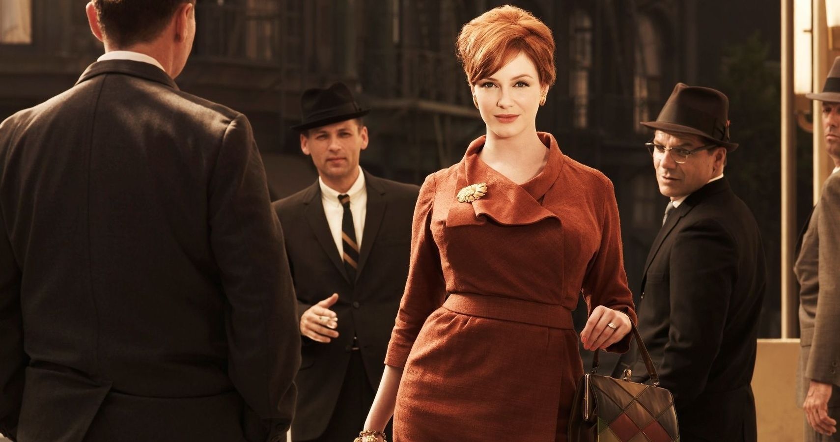 Mad Men: 10 Characters Joan Holloway Should Have Ended With