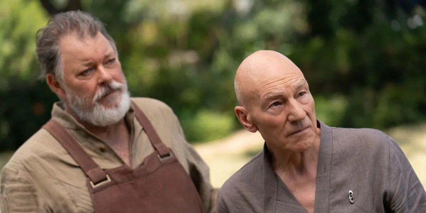 Jonathan Frakes as Riker and Patrick Stewart as Jean-Luc Picard in Star Trek Picard