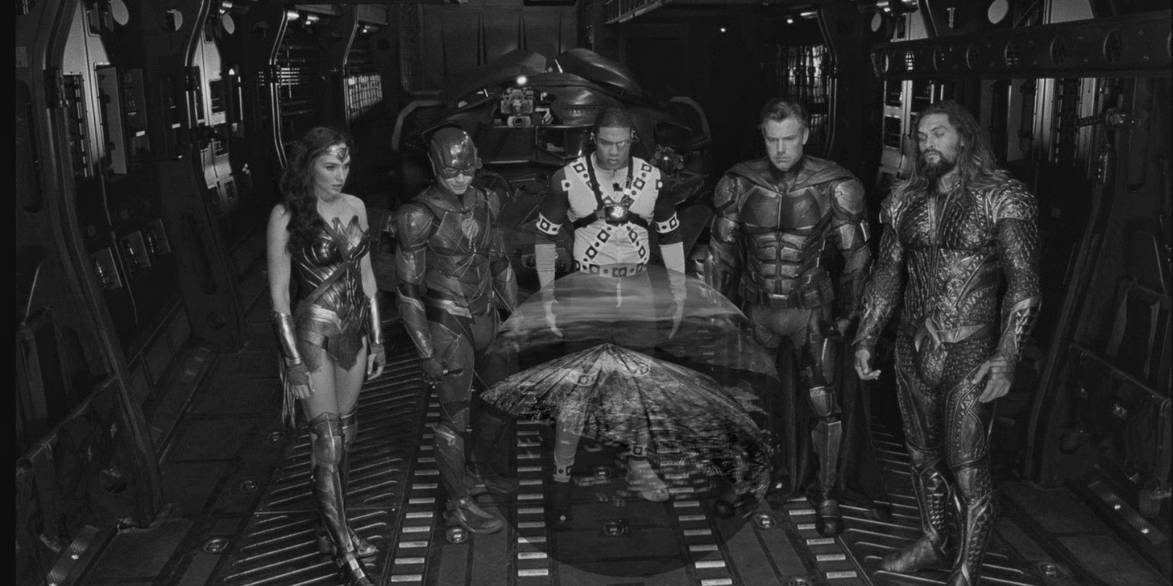 Justice League team Snyder Cut featured