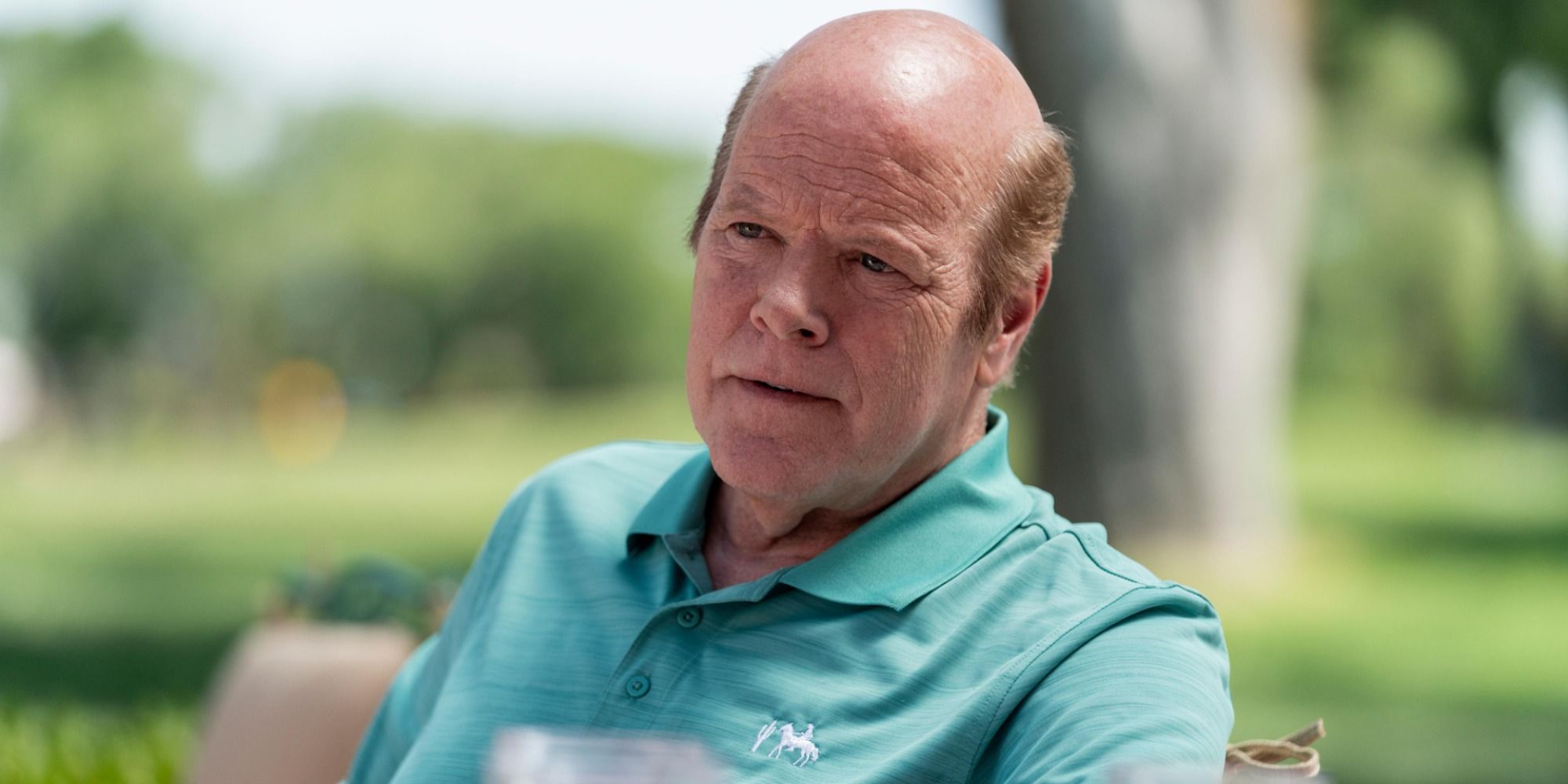 Kevin Wachtell sitting outside at the country club in Better Call Saul