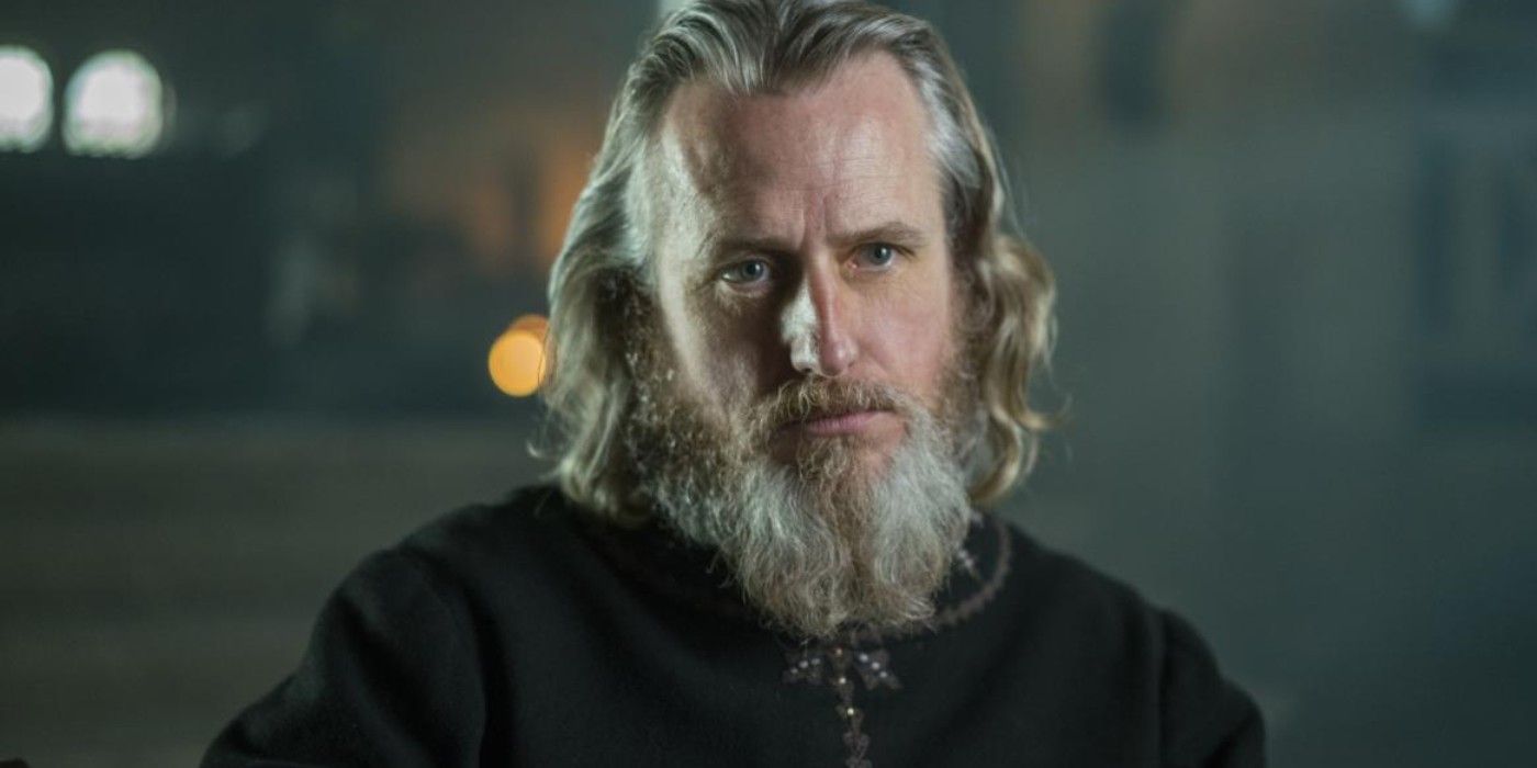 King Ecbert asks his advisors to challenge him for the throne in Vikings
