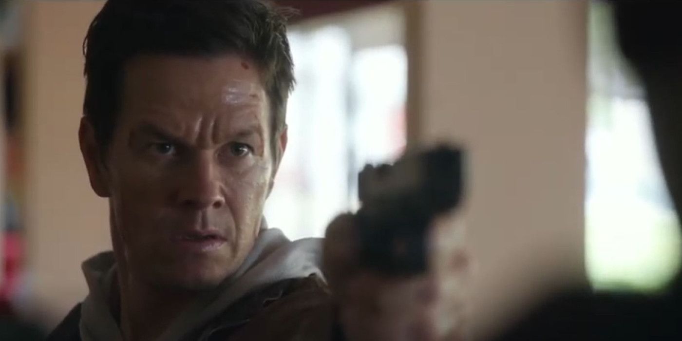 Mark Wahlberg as Spenser in Netflix Spenser Confidential Gunpoint