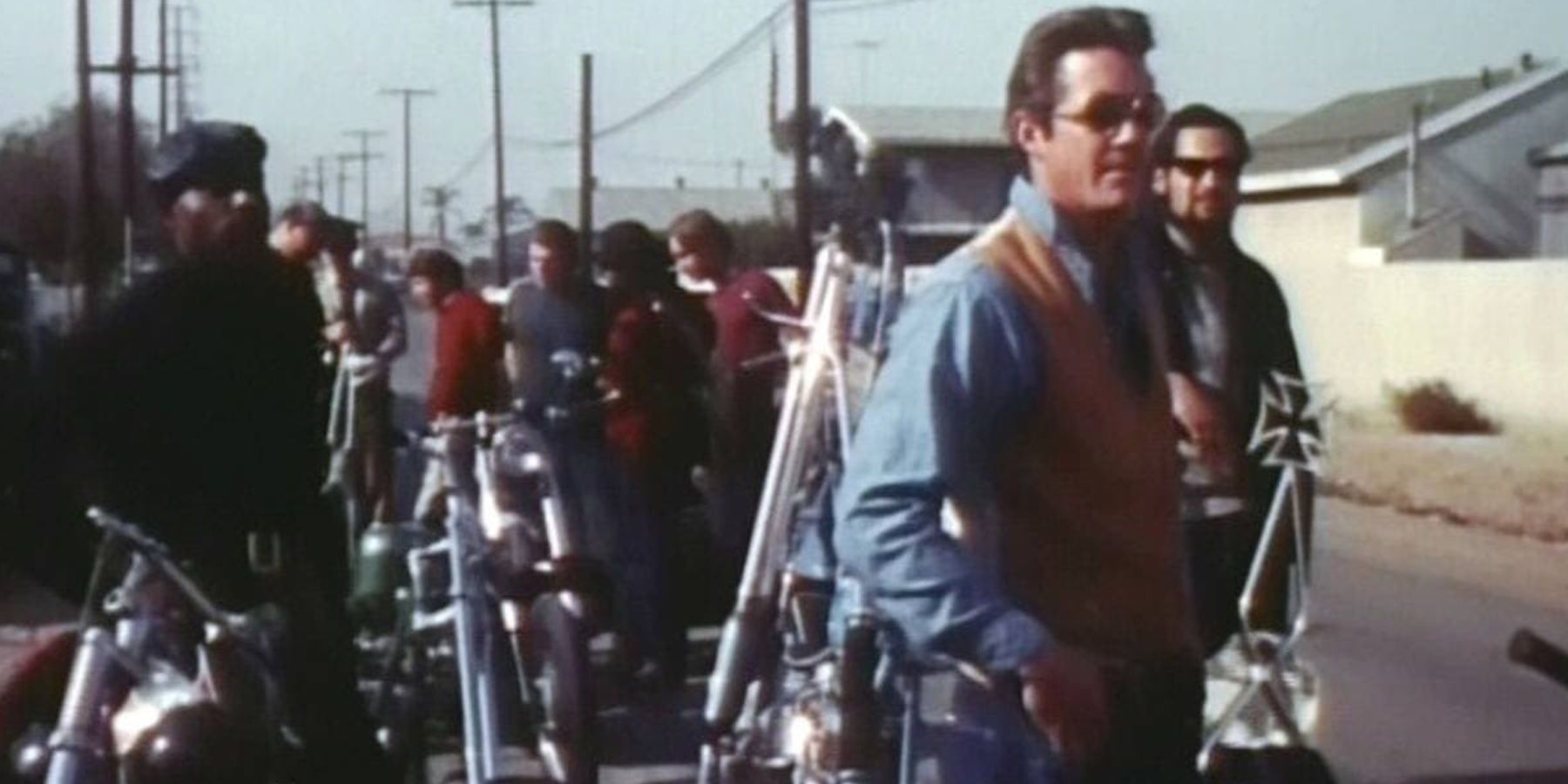 Motorcycle gang with their bikes in Run Angel Run movie