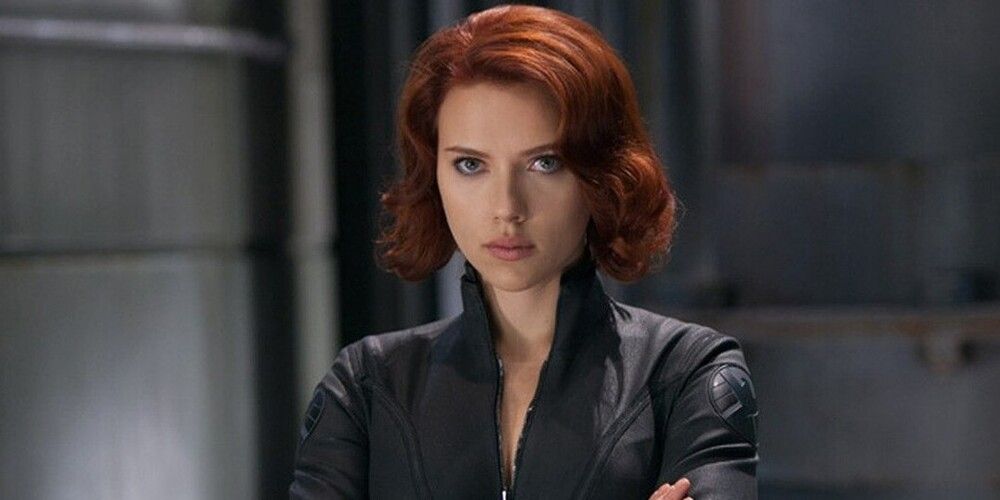 Black Widow Scarlett Johansson talking to Loki on the hellcarrier