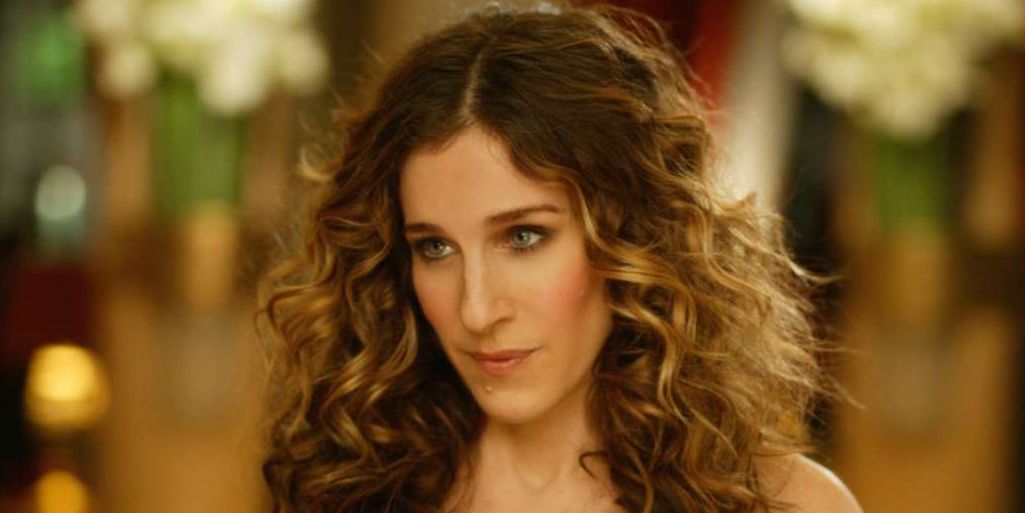 Carrie Bradshaw looking intently in Sex and the City.