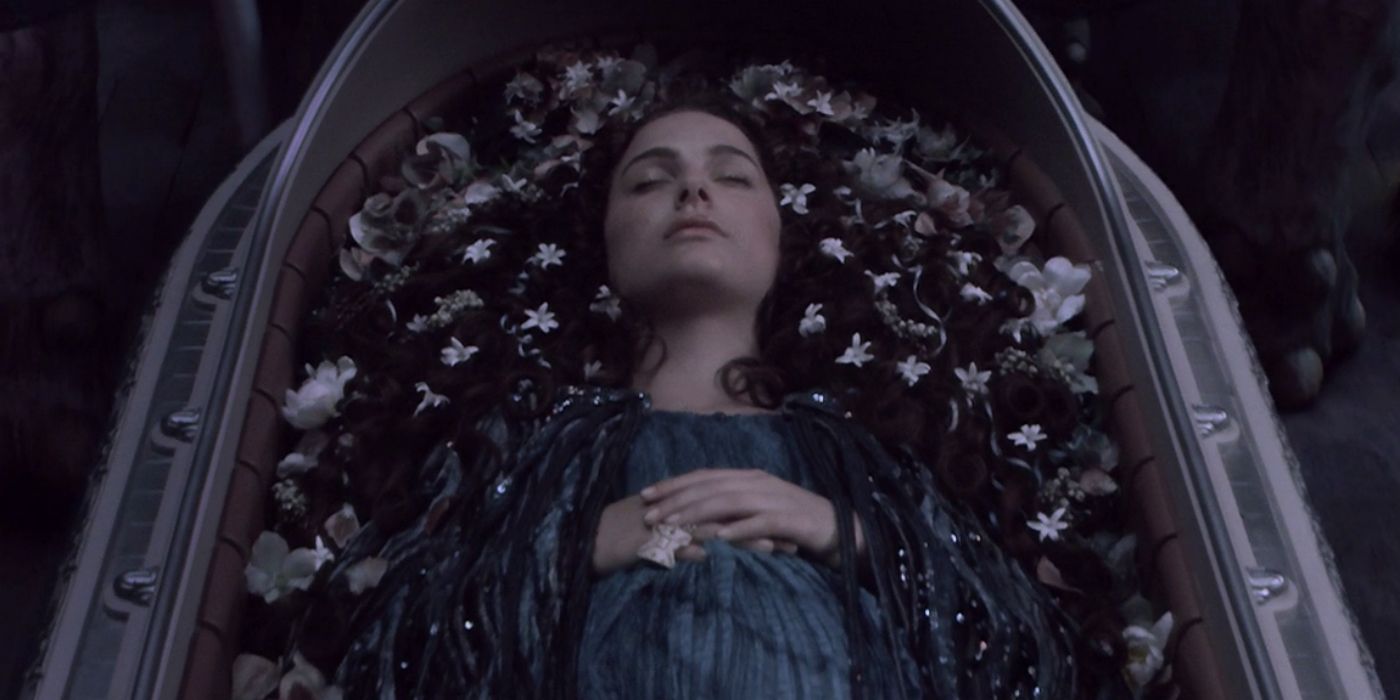 Padme in her funeral procession in Star Wars Revenge of the Sith