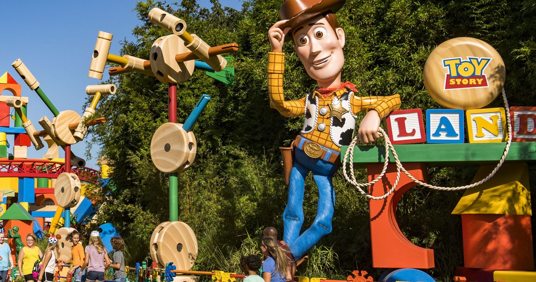 Disney World: 10 Stops You Need To Make In Toy Story Land