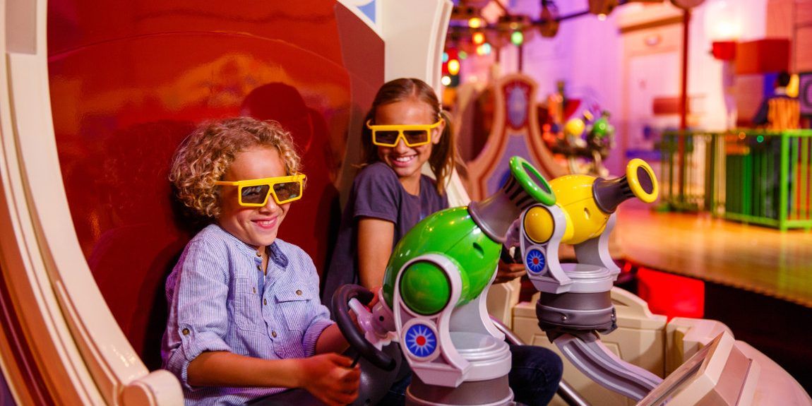 Walt Disney World 5 Rides That Are Better With Friends (& 5 That Are Better Solo)