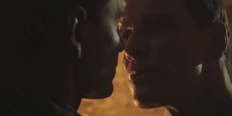 10 Most Awkward Kisses On Film Screenrant 10 Most Awkward Kisses On Film Screenrant