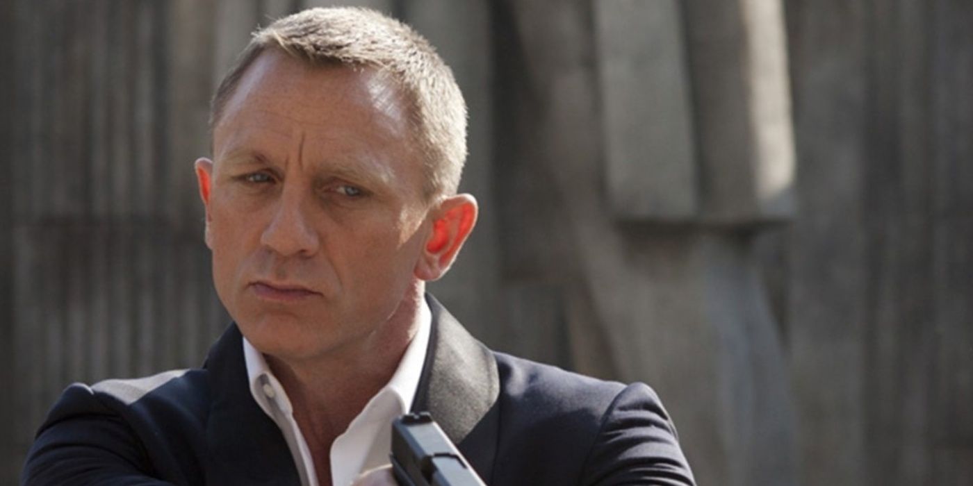 James Bond: 5 Reasons He's Terrible At His Job (& 5 Reasons He's Great)