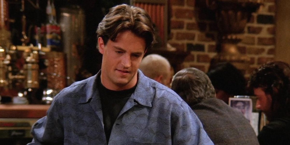 Friends: 10 Things We Never Understood About Chandler Bing